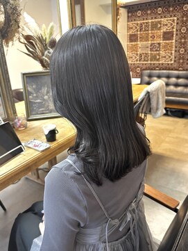 スケール(SCALE) グレージュカラー