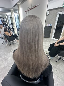 アルドーレ(Ardore) ブリーチ２回～できるシルバーベージュカラー♪