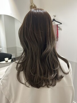 オーク(O.a.K) 【アッシュベージュ】レイヤーカット