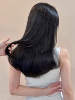 レジナヴィータ 栄(Reginavita)&nbsp;ダークグレージュ 透明感カラー レイヤーカット 寒色カラー 20代