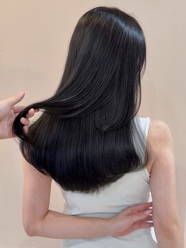 レジナヴィータ 栄(Reginavita) ダークグレージュ 透明感カラー レイヤーカット 寒色カラー 20代