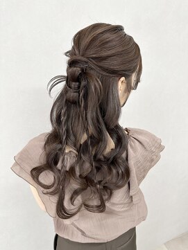 カチモリハーフアップ