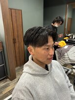 スタンドバーバー 柏(STAND BARBER) 刈り上げセンターパート/波巻きツイストスパイラル/柏