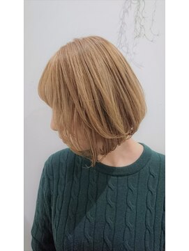 ヘアーアンドアイラッシュ ヨーク(Hair&eyelash york's) パールベージュ　ボブ