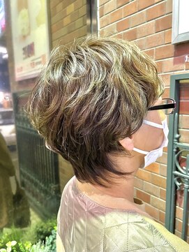 モア 下通店(MORE) ショートウルフ×ゆるふわパーマ×オリーブカラー