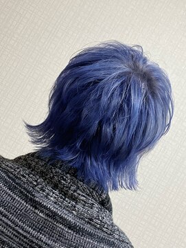 グランデ(grande) 韓国マッシュウルフネイビーブルーセンターパートハイトーン