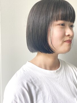 エン(YENN) ボブ 透明感カラー　グレージュ　ブリーチなし