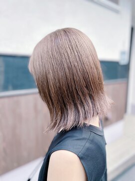 フィアート ヘアドレッシング サロン(Fiato Hairdressing Salon) ハネさせミディ