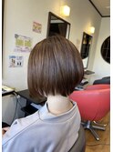 ２０代・３０代コンパクト前下がりショート
