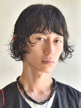 カムジーヘッドカミノウラ(COMEGHEAD KAMINOURA) メンズボブニュアンスパーマミディアムウルフ顔まわりレイヤー