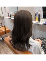 ヘアアンドリラクゼーション ジン(Jinn) ベージュカラー