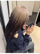 アレクサンドル オブ カラーズ トヤマ(ALEXANDRE OF COLORS TOYAMA) ホワイト ルーツカラー!!