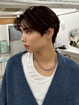 ポーチバイハニー オモテサンドウ(PORCH by HONEY omotesando) センターパートフェザーパーマブルーブラック韓国マッシュ3