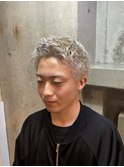 メンズホワイトスパイキー