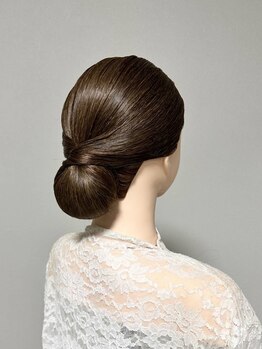 ヘアメイクガーデン 立川(Hairmake Garden)の写真/【早朝予約OK/立川駅徒歩5分】少人数制のプライベート空間でプロの技でいつもより華やかに彩ります♪