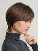 ショートカットくびれショート前下がりボブベージュカラー40代
