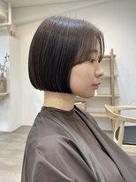 エイチ(811)&nbsp;ショートバレイヤージュマッシュウルフタッセルボブパーマ60代