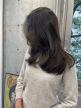 ロウ 町田(ROW) 働く大人女性の為のカット×カラー【ROW町田】