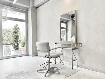 メグロ 相模大野(MEGURO)の写真/あなただけの贅沢空間◎1人のスタイリストが仕上げまで担当！マンツーマンサロンで理想の美へ★相模大野