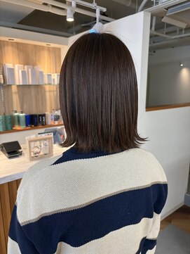 ラナ(LANA) 伸ばしかけスタイルでもまとまる髪へ◯