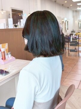 ナオシ トレス 富雄店(nao*c tres) コントラストカラーボブ【奈良市】