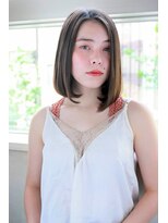 ルティア(Lutia) 大人かわいい センターパート 前下がりボブ★★