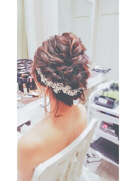 ブラウ ネイル パーティー(Blau Nail Party) もこもこ編み込みヘア