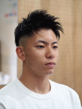 サン(3) ジェットモヒカン　フェード　アップバング　刈り上げ　ビジネス