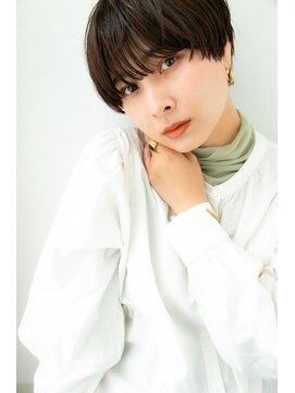 フェリア 梅田(FERIA) 【梅田 茶屋町】似合わせカット/斜めバング/グレージュカラー