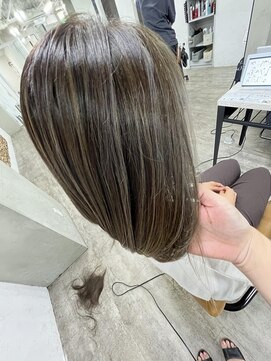 プライズ アイリス 池袋東口店(prize Iris) 白髪ぼかしハイライトイルミナカラー￥15400