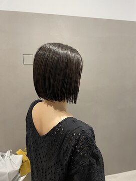 オン(ON) 切りっぱなしボブ