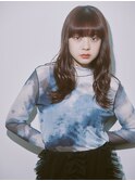 ラフさとナチュラル感を演出するルーズウェーブ