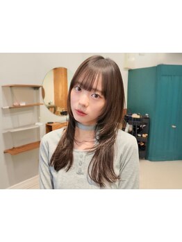 《*ミディアムやロングと相性も◎*》貴方の魅力を引き出す、今はやりの顔回りレイヤーカット(ウルフ)