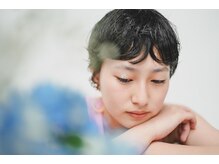 シック(sick)の雰囲気（個性的なヘアスタイルも自分らしく素敵に。）