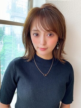 ラルユー 金山(LallYou) 後れ毛が可愛い顔周りレイヤー/ナチュラルアッシュ/顔周り