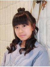 レイエレガンス(Rei Elegance)&nbsp;キッズカット×お団子ハーフアップ仕上げ