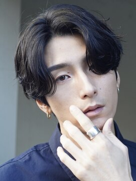 レタッチバイフィフス(RETOUCH by fifth) センターパートニュアンスパーマワンカールパーマ韓国コンマヘア