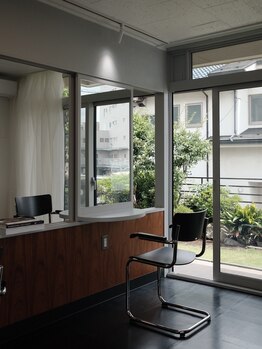 ポートラブ(Portlove)の写真/都会の喧騒から離れた静かな空間で、髪も心も整う体験を。