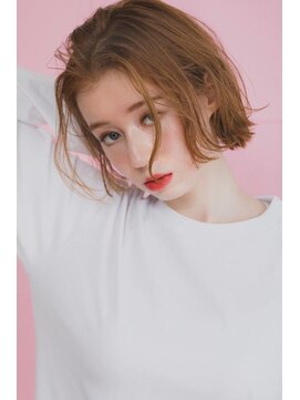 ルカ(Luca) 人気の耳かけボブx明るめフォギーベージュカラー◎20代30代40代