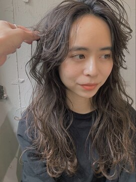 スタジオ ノル(studio noll) [新宿　studio noll]クシャッとロングパーマ_190903