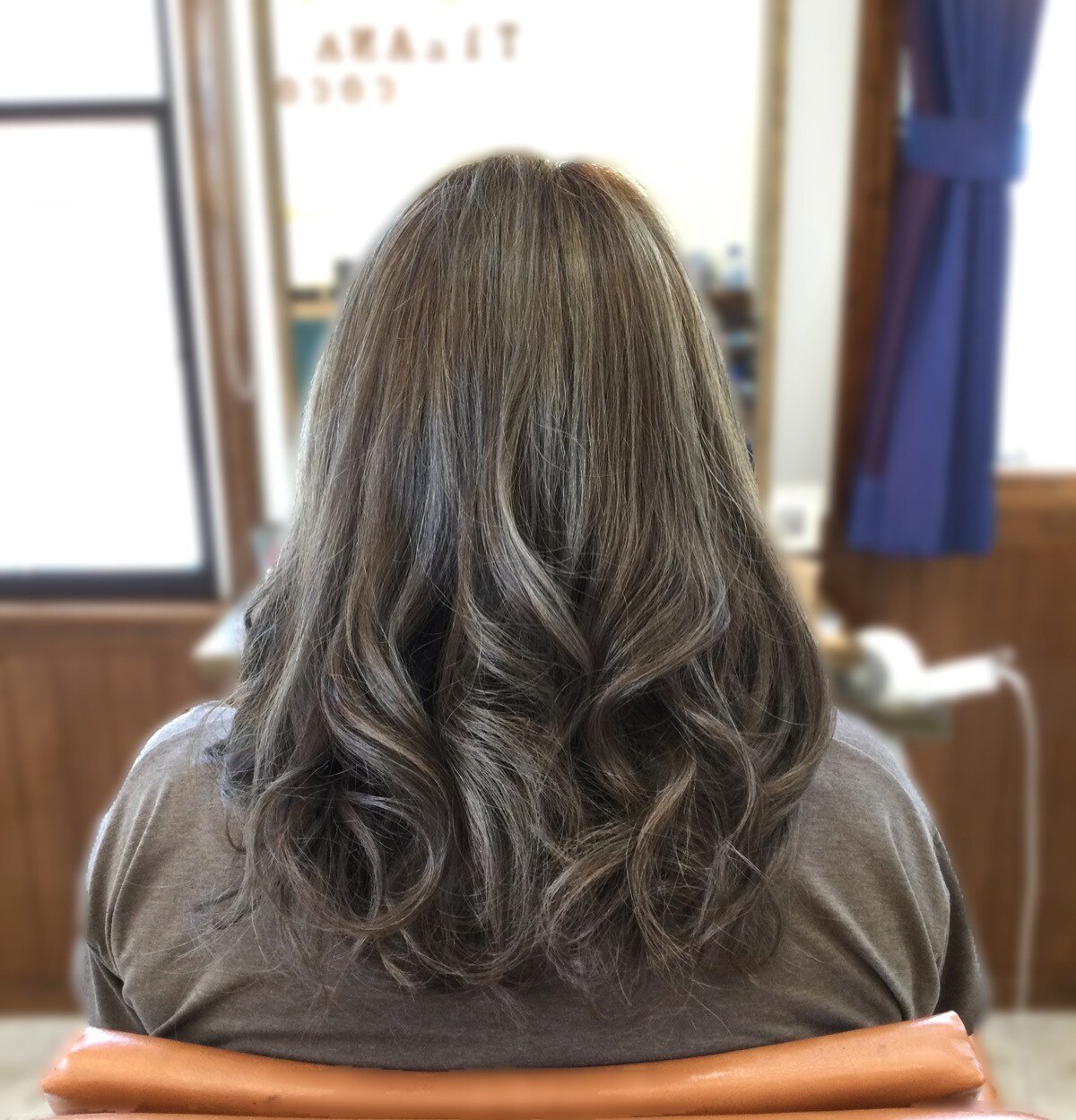 2026年夏】メッシュカラーの髪型・ヘアアレンジ｜人気順