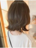 グレージュ×くびれボブ