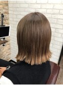 デザインカラー／レイヤーカット/ウエットヘア/オリーブベージュ