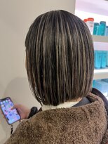 プラスシー(+C)&nbsp;白髪染めはしたくない/ハイライトで白髪ぼかし/ヘルシー女子