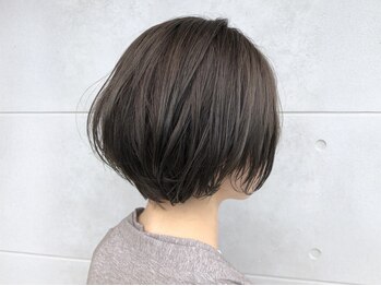 グランデュール 東静岡池田店(GRANDEUR)の写真/《自宅でもサロンのような仕上がりを再現できるショートボブ》お客様の骨格に合わせたヘアを提案＊［草薙］
