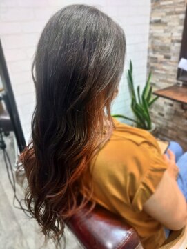 アトリエナガノ(atelier nagano) ニュアンスカラー/センターパート/ツヤ髪スタイル/ブルージュ