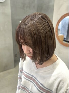 テトヘアー(teto hair) 切りっぱなしボブ、グレージュ、ブリーチなし