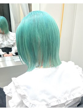 ワク 岡崎店(waku) エメラルドブリーチ