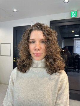 ボンズサロン(BONDZSALON) カーリーヘアカット【東京麻布十番/六本木】