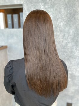 レジェ(LEGE)の写真/憧れのうるツヤ髪へ。乾かすだけで驚くほどまとまる、髪に艶が出るスタイルをご提案◎